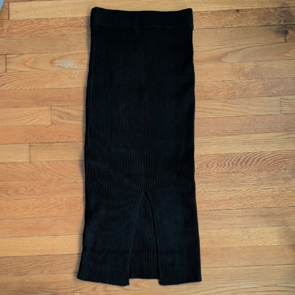 Amazon Women Maxi Skirt - Black Ribbed Knit